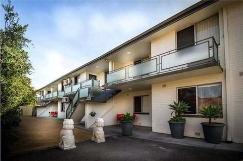 Superb 2 BR Apartment Minutes To CBD- Cen7 - Australian Directory 2