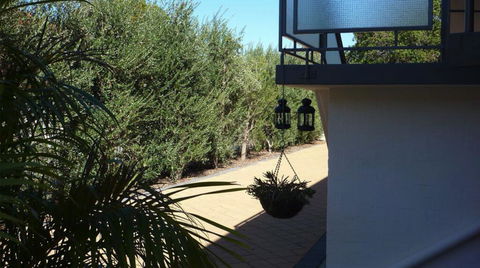 Superb 2 BR Apartment Minutes To CBD- Cen7 - Australian Directory 1