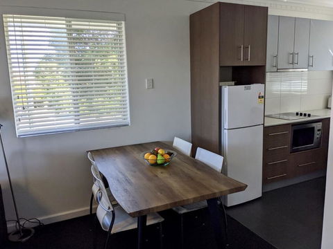 Superb 2 BR Apartment Minutes To CBD- Cen8 - Australian Directory 2