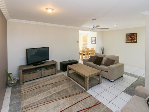 Superb Location - Hervey Bay - Australian Directory 0