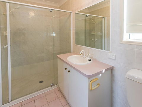Superb Location - Hervey Bay - Australian Directory 1