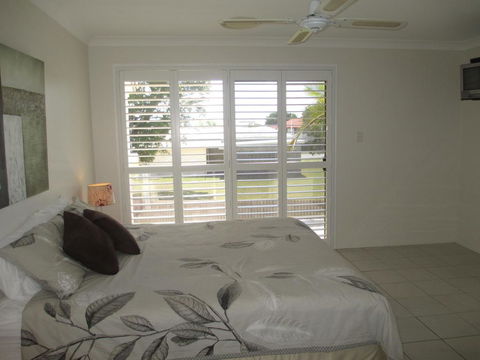 Superb Location - Hervey Bay - Australian Directory 3