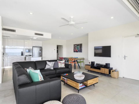 Surf 101 On Cabarita Beach - Australian Directory 1