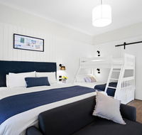 Surfaris Retreat - Australian Directory