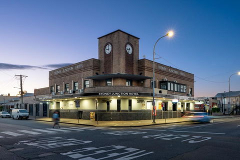 Sydney Junction Hotel - Australian Directory 0