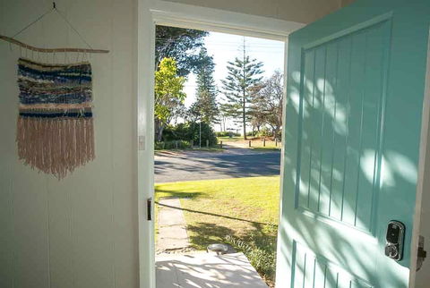 Tallowood Beachfront Cottage - Australian Directory 2