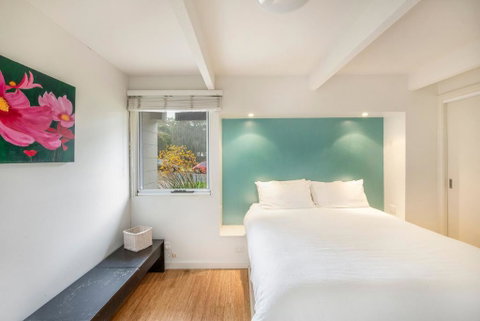 Tallwood Ave 77 Mollymook - Australian Directory 2