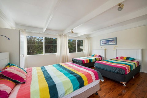 Tallwood Ave 77 Mollymook - Australian Directory 1