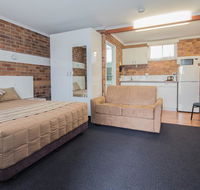 Tally Ho Motor Inn - Australian Directory