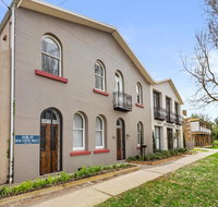 TARALGA TERRACES - Australian Directory