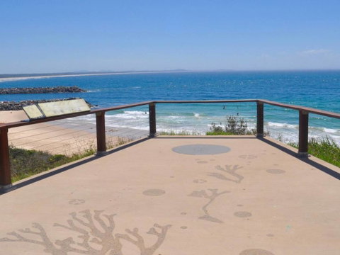 Taranaki Beach House - Australian Directory 2