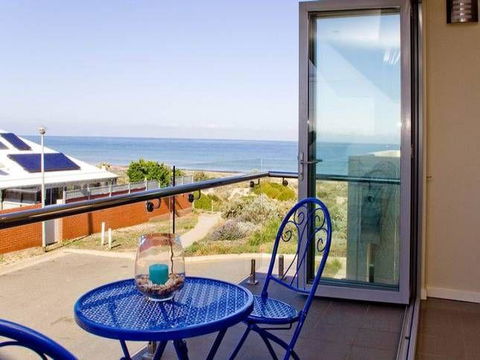 Tennyson View - Australian Directory 0