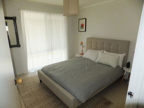 TERRIFIC ON TAMARA CRESCENT - Australian Directory 1