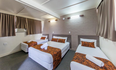 The Australian Hotel Murgon - Australian Directory 1
