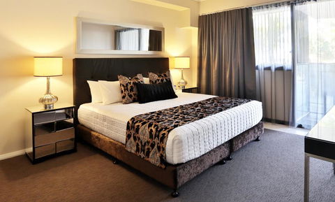 The Bay Apartments - Australian Directory 2