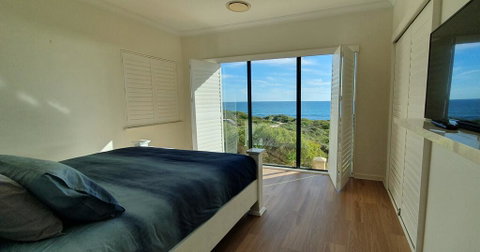 The Beach House - Port Bouvard - Australian Directory 2