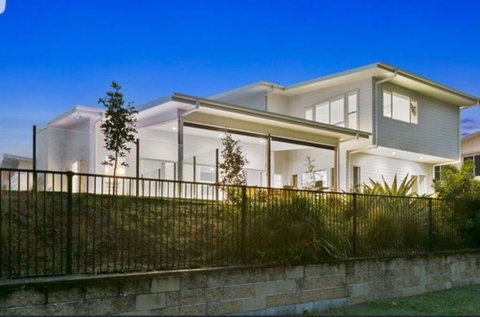 THE BEACH OASIS @ 360 - Australian Directory 1