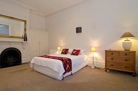 Roxburgh House Apartments - Australian Directory 25