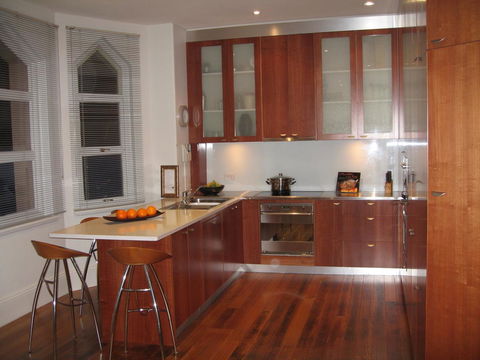 Roxburgh House Apartments - Australian Directory 21