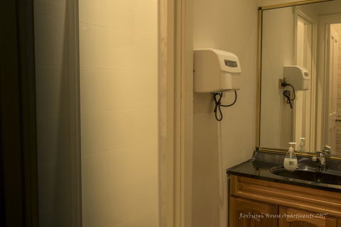 Roxburgh House Apartments - Australian Directory 2