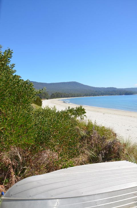 Yolla Beach House - Australian Directory 3