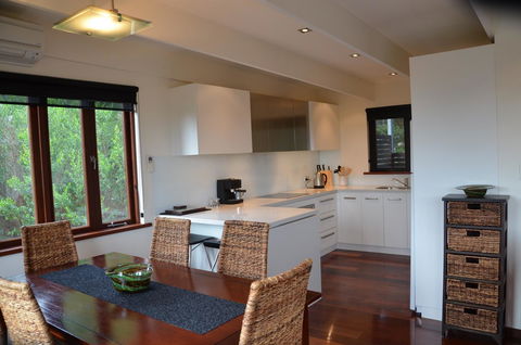Yolla Beach House - Australian Directory 5