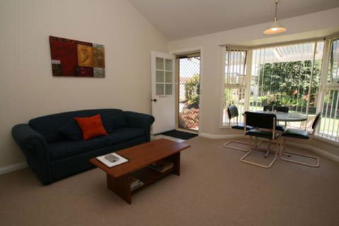 Shearwater Cottages - Australian Directory 1
