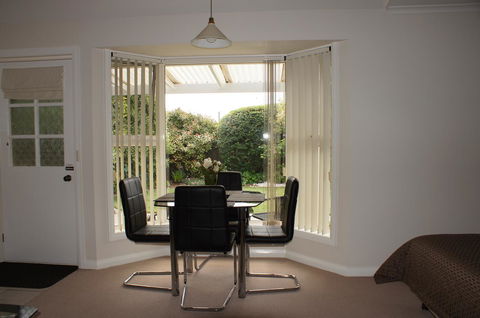 Shearwater Cottages - Australian Directory 4