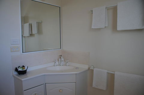 Shearwater Cottages - Australian Directory 10