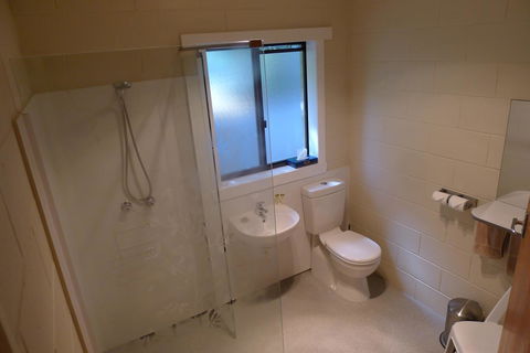 Willaway Motel Apartments - Australian Directory 8