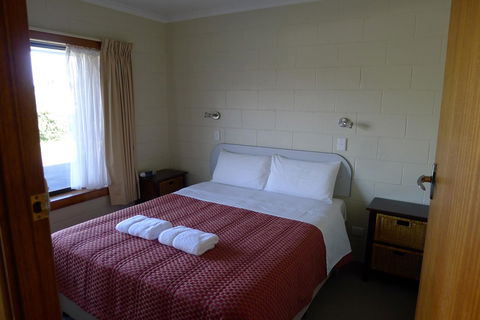 Willaway Motel Apartments - Australian Directory 12