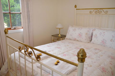 Buttons Cottage For Canyon & Rain Forest Walks With In House Dining - Australian Directory 19
