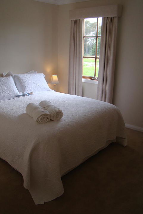 Buttons Cottage For Canyon & Rain Forest Walks With In House Dining - Australian Directory 18