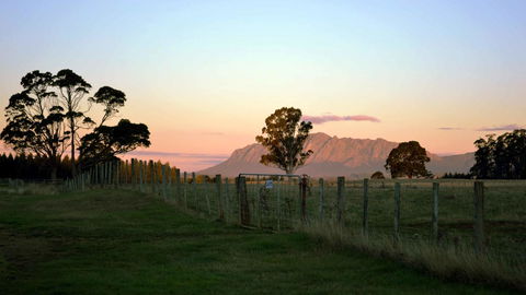 Buttons Cottage For Canyon & Rain Forest Walks With In House Dining - Australian Directory 31