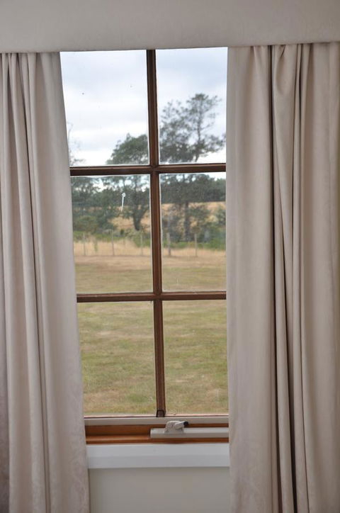 Buttons Cottage For Canyon & Rain Forest Walks With In House Dining - Australian Directory 21