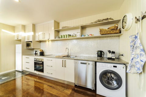 Coastal Pods Wynyard - Australian Directory 6