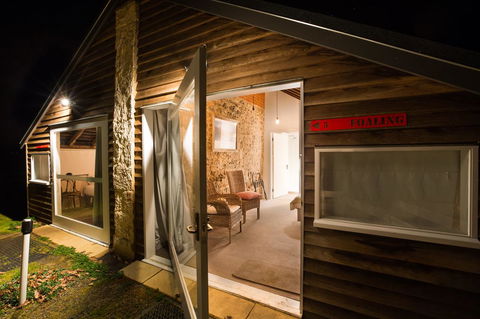 Ratho Farm - Australian Directory 17