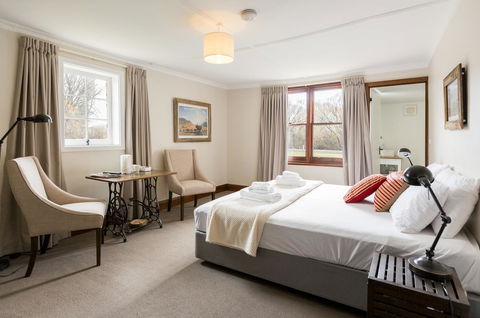 Ratho Farm - Australian Directory 0