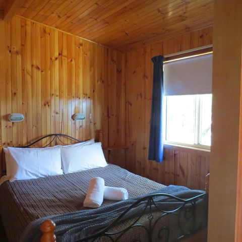 Captain Cook Holiday Park - Australian Directory 40