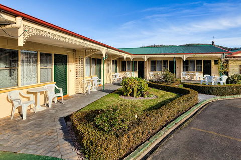Wintersun Gardens Motel - Australian Directory 23