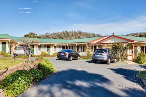 Wintersun Gardens Motel - Australian Directory 33