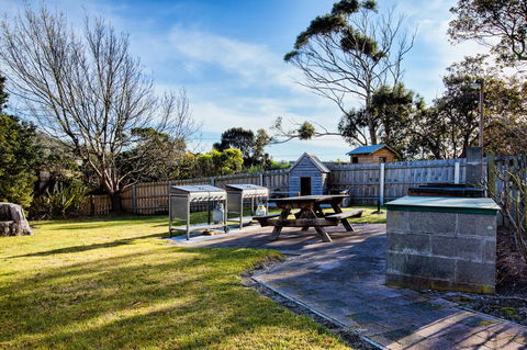 Wintersun Gardens Motel - Australian Directory 38