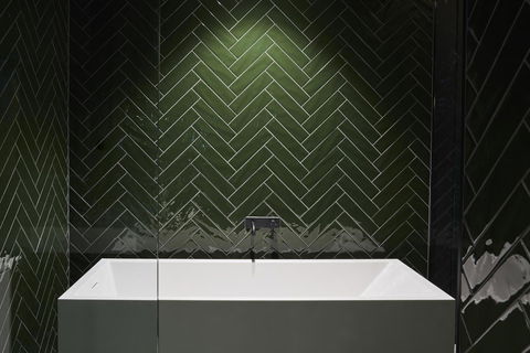 Moss Hotel - Australian Directory 13