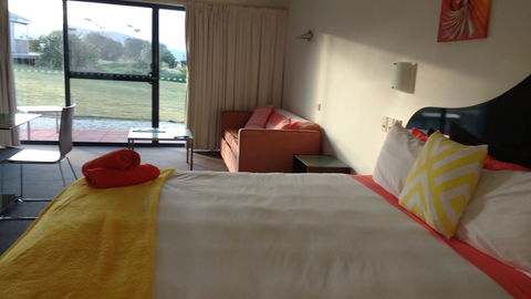 Diamond Island Resort - Australian Directory 25