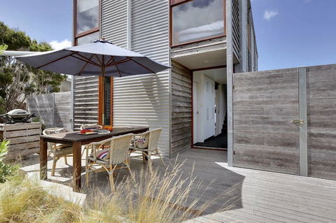 Holland House Bay Of Fires - Australian Directory 12