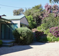 Hazards Beach House - Australian Directory