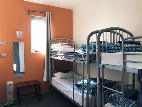 The Nook Backpackers - Australian Directory 1