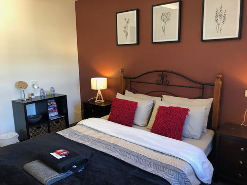 The Nook Backpackers - Australian Directory 26