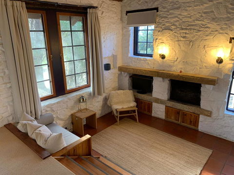 Piermont Retreat - Australian Directory 23