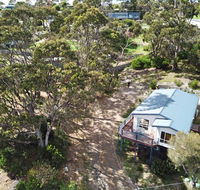 Front Row Beachfront - Australian Directory